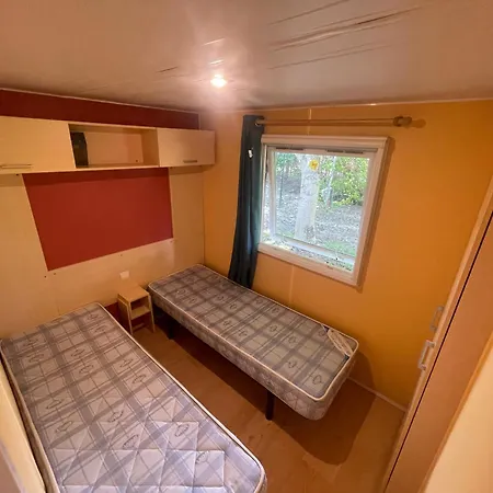 캠프장 Mobil Home, S4, Turner *