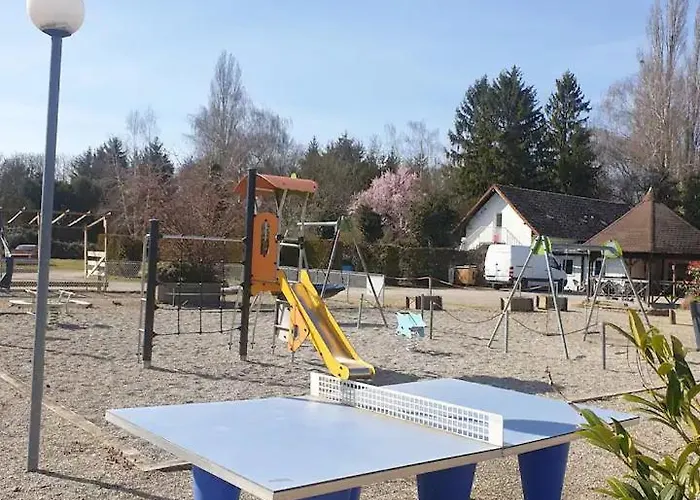 Mobil Home, S4, Turner Κάμπινγκ